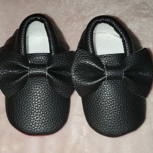 Black baby Moccs